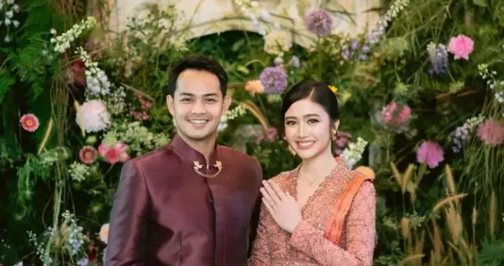 Bahagia dan Penuh Cinta! 8 Potret Manis Pertunangan Febby Rastanty dan Polisi Tampan Drajat Djumantara-nasium.net